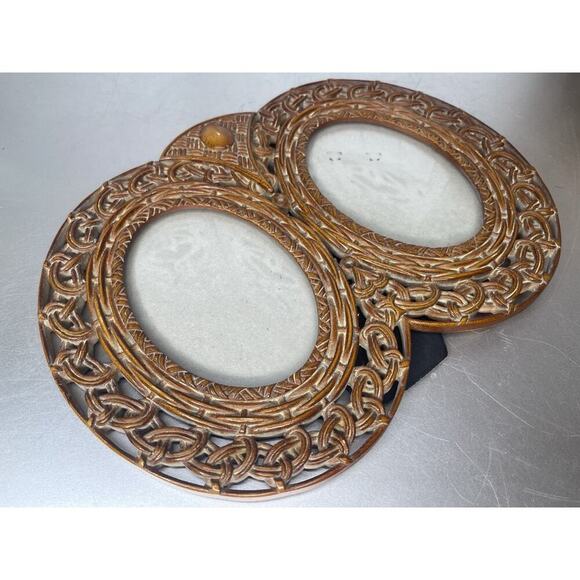 Vintage Oval Photo Standing Picture Frame Convex Bubble Glass Carved Wood - Picture 2 of 6